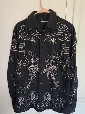 Dragonfly Men's Black Embroidered Button-Up Shirt Size Large
